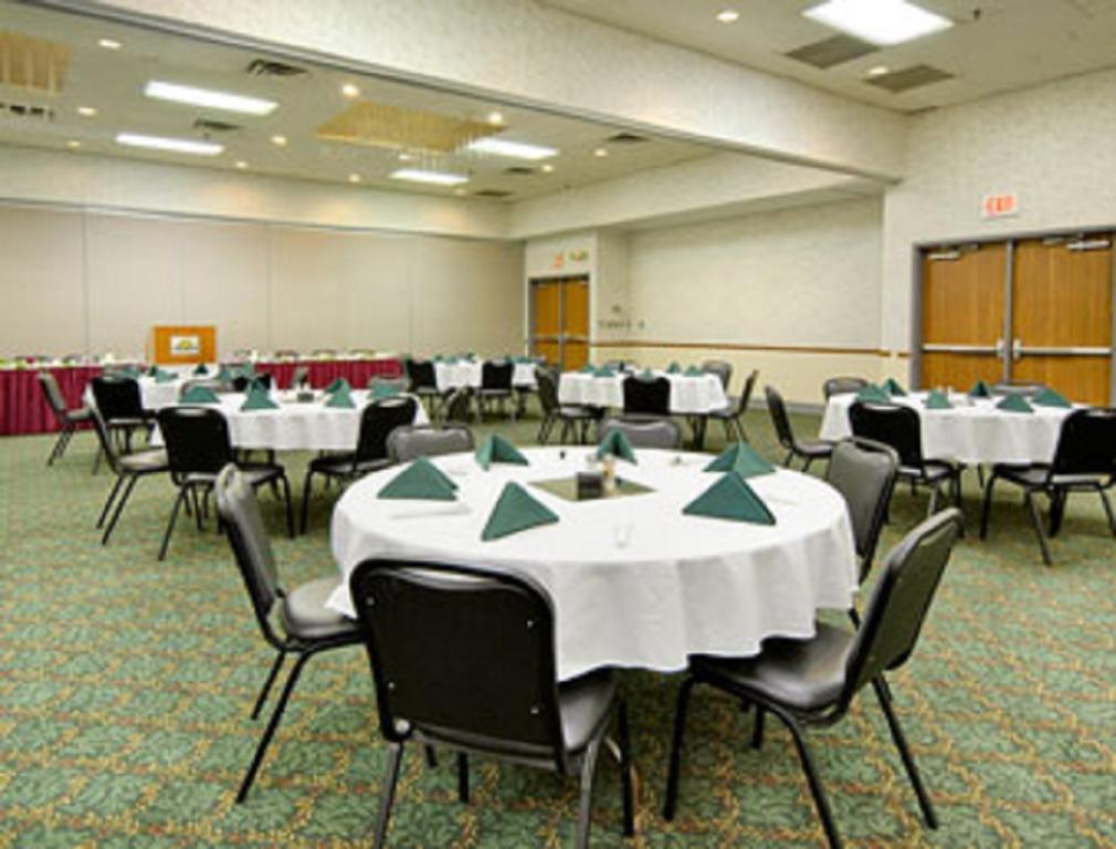 Days Inn By Wyndham Kirksville Nhà hàng bức ảnh
